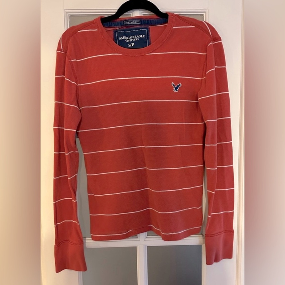 American Eagle size Small orange shirt